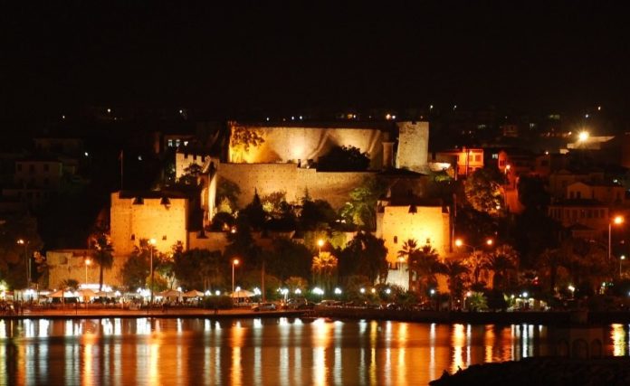 Cesme Kalesi Kasteel en Museum Cesme Kalesi Kasteel en Museum