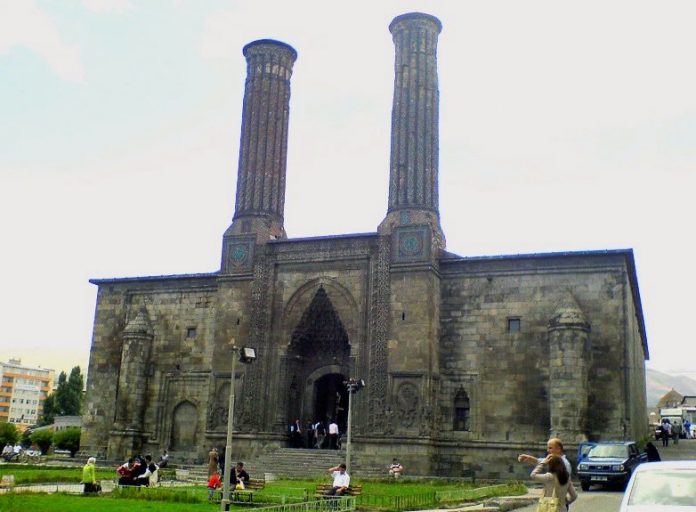 Cifte Minareli Medrese Erzurum