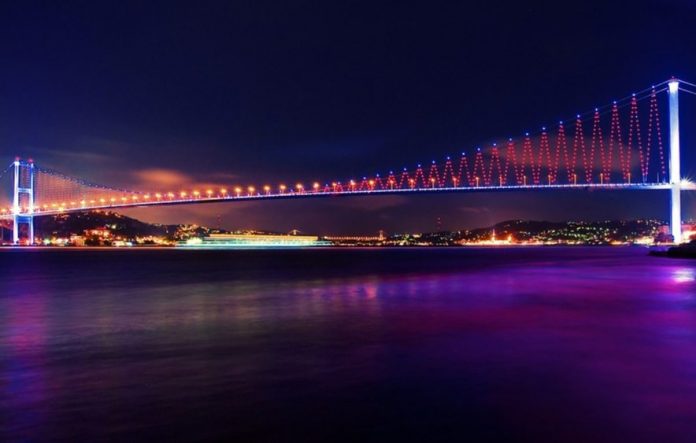 Istanbul krijgt brug erbij Istanbul krijgt brug erbij