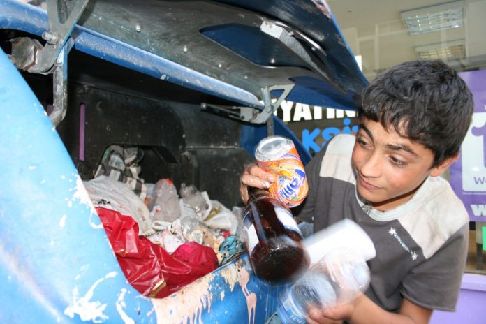 Eindelijk een campagne tegen plastic tasjes in Istanbul Eindelijk een campagne tegen plastic tasjes in Istanbul