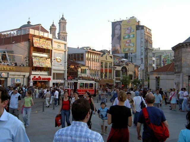 Taksim Plein wordt verkeersvrij Taksim Plein wordt verkeersvrij