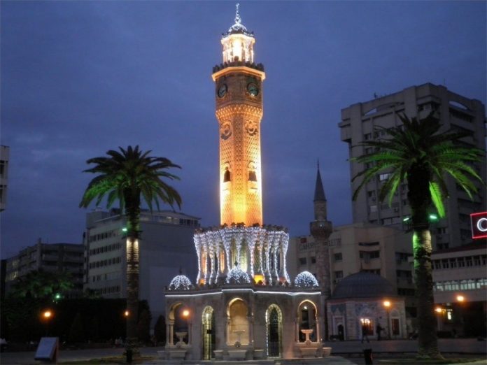 Konak Saat Kulesi Izmir