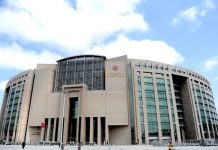 Grootste gerechtsgebouw van Europa geopend in Istanbul Caglayan Adliye Sarayi Istanbul