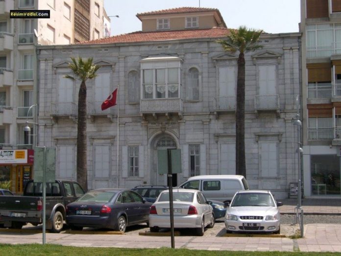 Ataturk Muzesi Izmir Ataturk Muzesi Izmir