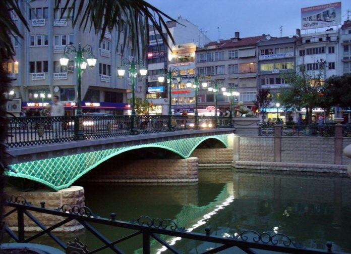 Eskişehir wordt in 2013 Culturele Hoofdstad van de Turkse Wereld foto: Julide