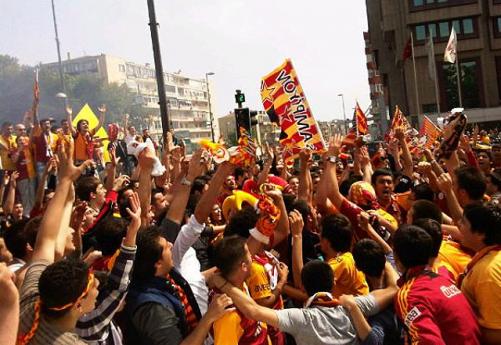 Galatasaray landskampioen Galatasaray landskampioen