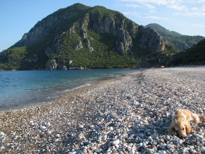 Strand  van Çıralı naar Olympos (Wikimedia) Strand van Çıralı naar Olympos (Wikimedia)