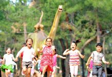 Turkije opent grootste dinosaurus themapark van Europa Dinopark Antalya