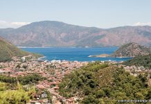 Marmaris al 30 jaar vrij van kolendampen Marmaris Turkije Aardbeving