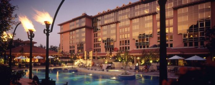 Wedstrijden van Oranje kijken in Istanbul Grand Hyatt Hotel