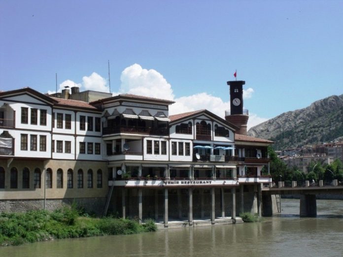 Historische herenhuizen Amasya krijgen een toeristisch doel Historische herenhuizen Amasya krijgen een toeristisch doel