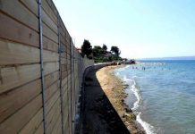 Vrouwenstrand leidt tot discussie onder lokale bevolking Vrouwenstrand leidt tot discussie onder lokale bevolking