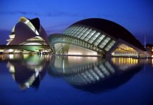 Futuristisch Science Center voor de stad Konya