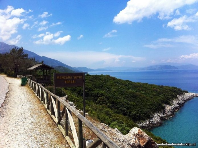 Dikel Yarimadasi Milli Parki