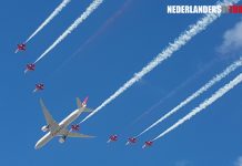 Turkish Airlines en Turkish Stars samen boven Istanbul