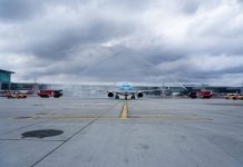 Jarige KLM feestelijk onthaald op Istanbul Airport